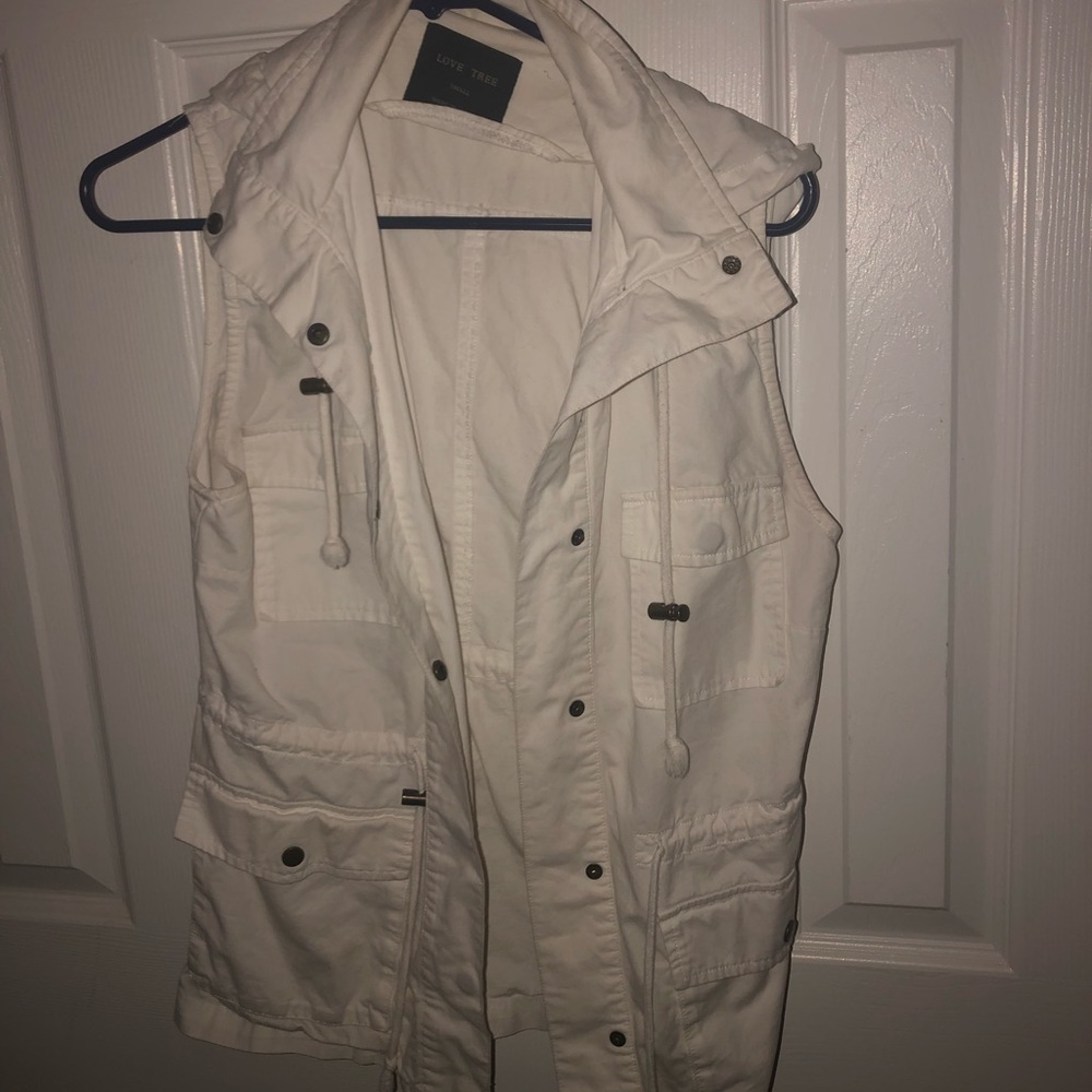 White vest